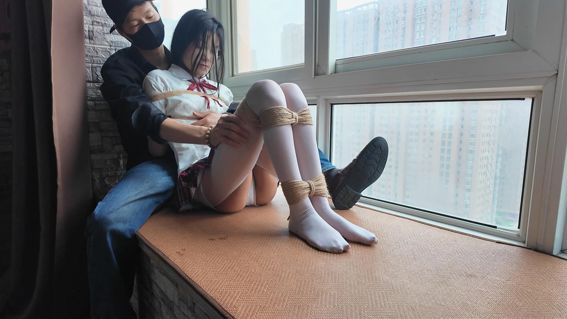 一绳所爱-窗台上的M 白培培[00_25_01][20260615-160354].jpg