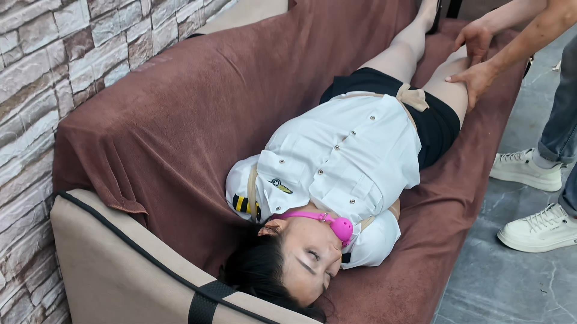 hd飞天-女保安雅思遭劫[00_07_26][20260619-113043].jpg