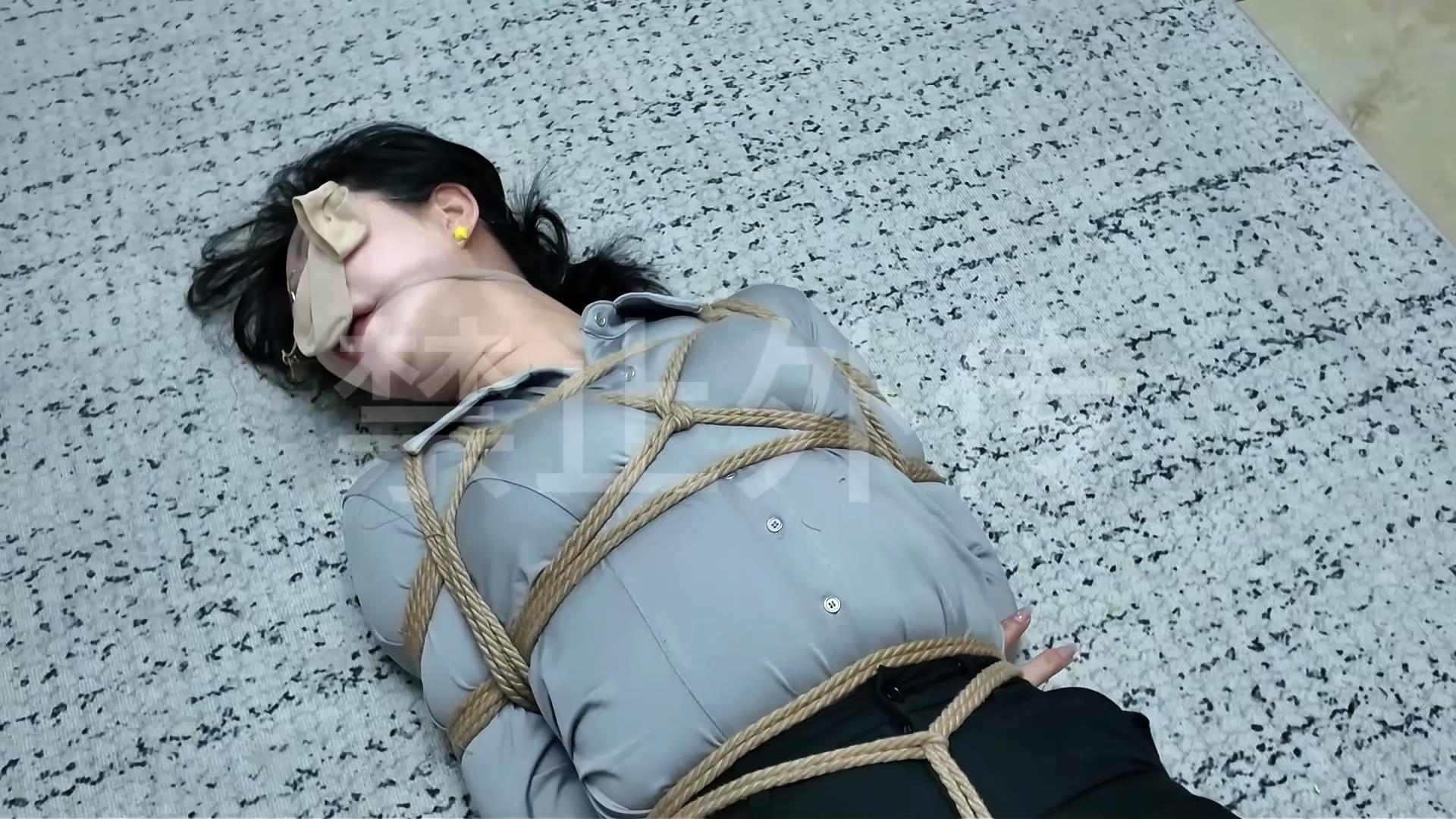 枫叶工作室-缚美记 1号律政佳人米粒[00_30_22][20260707-121913].jpg