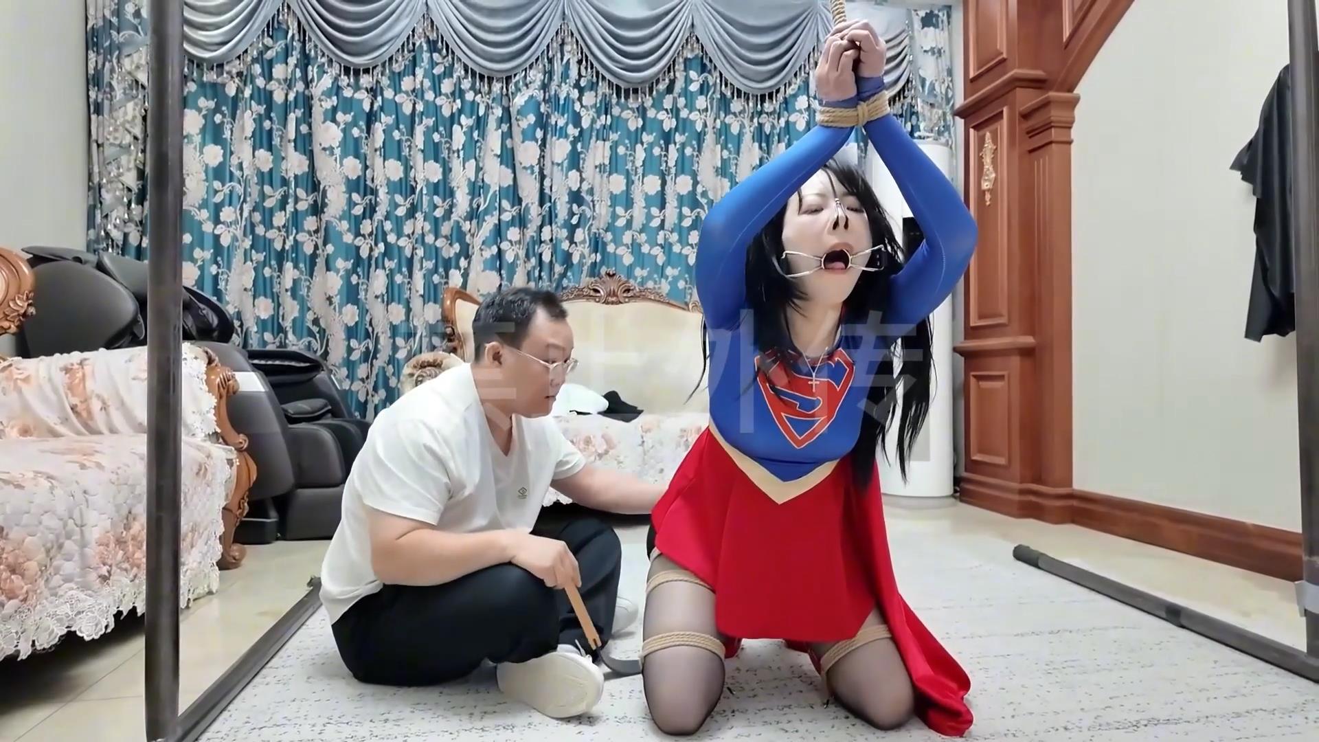 枫叶工作室-女超人的堕落 中[00_18_30][20260709-113557].jpg