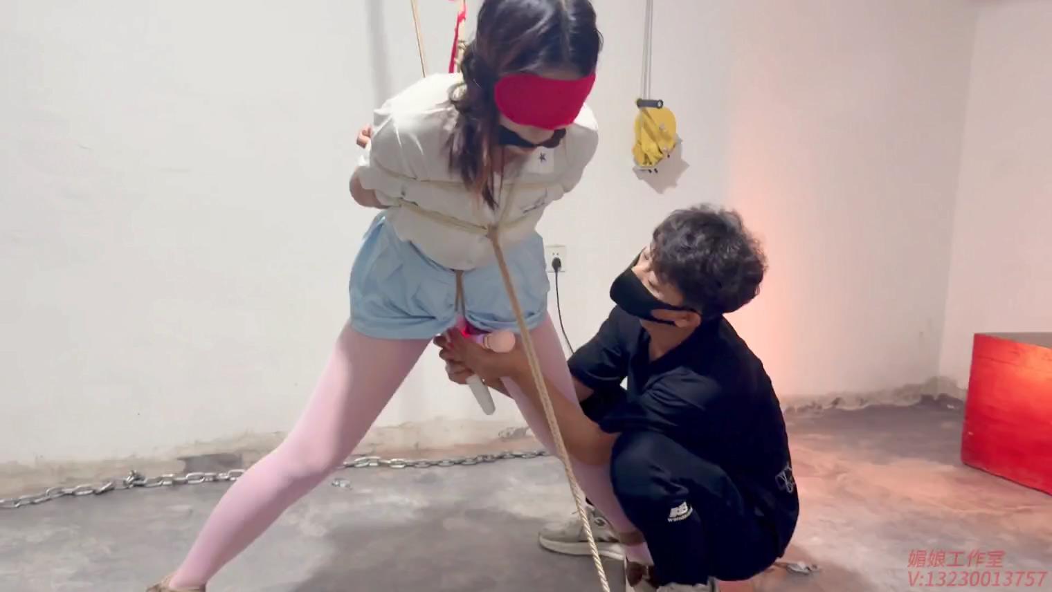 短裙粉色丝袜五花吊绑股绳[00_26_24][20260714-131750].jpg