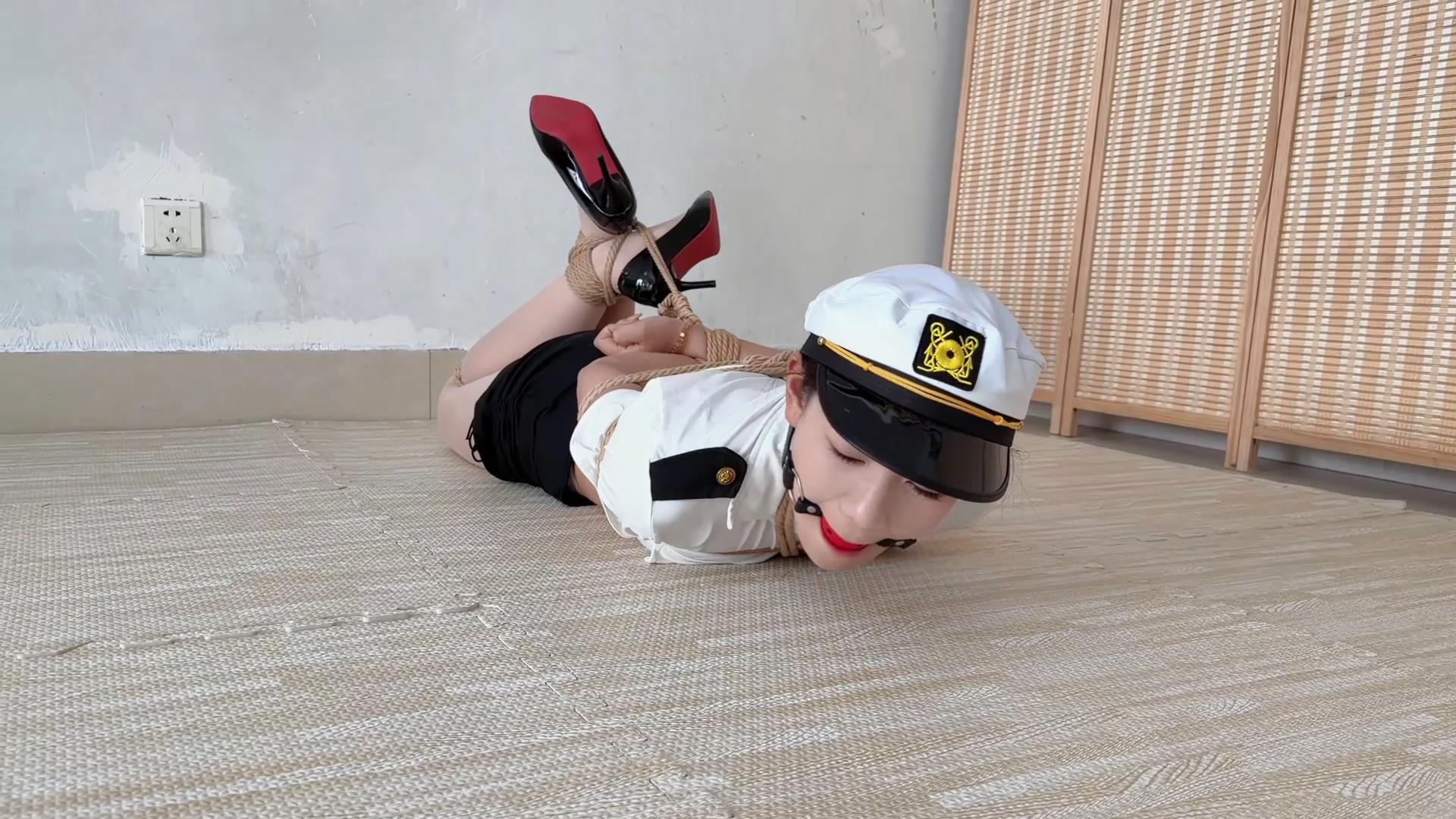 梦川工作室-灵儿搜查官肉丝捆绑放置[00_00_10][20260718-111556].jpg