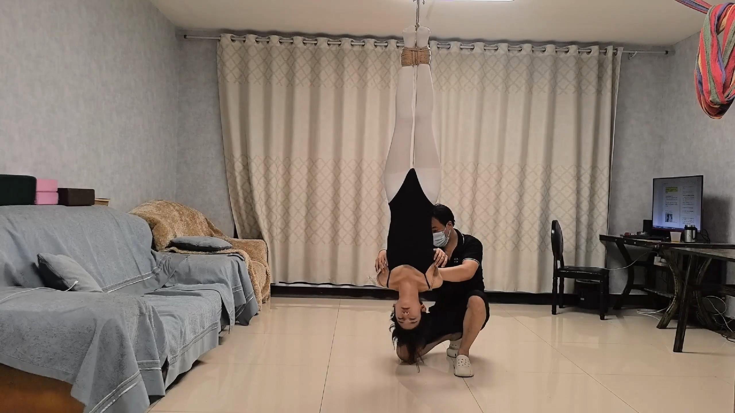 精致定制-舞蹈女孩的倒吊劫难 茹茹主演[00_08_07][20260719-232053].jpg