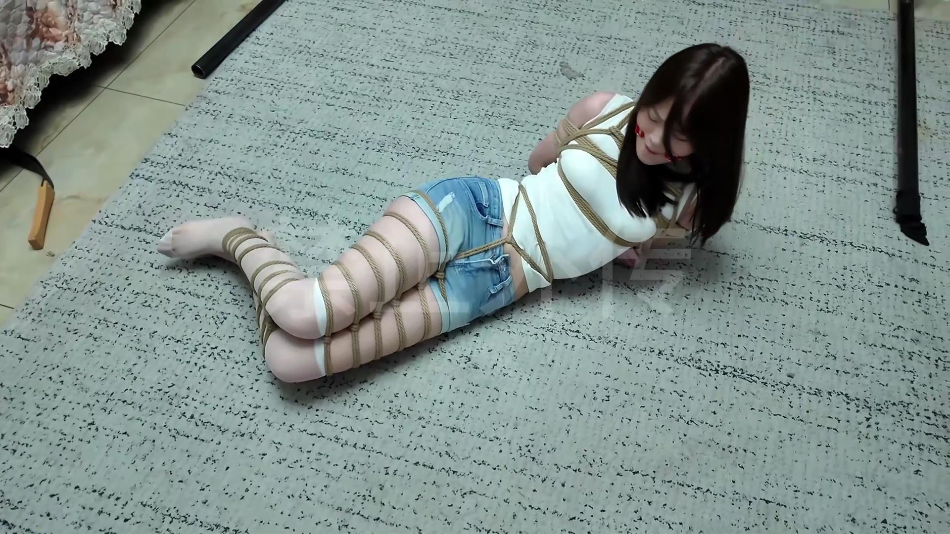 枫叶工作室-缚美记 13号白衣天使诺澜[00_37_07][20260728-131337].jpg