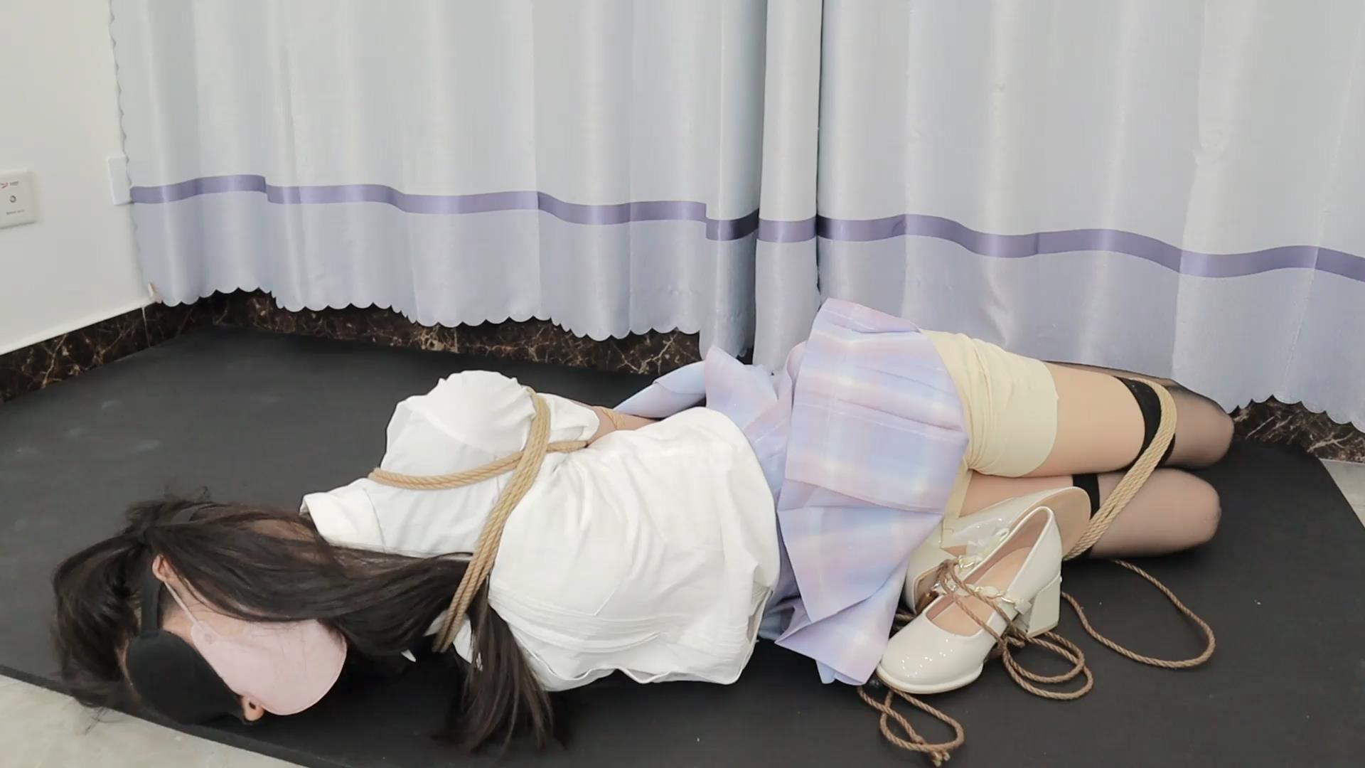长颜草梦婷脱缚挑战[00_18_04][20260804-130644].jpg