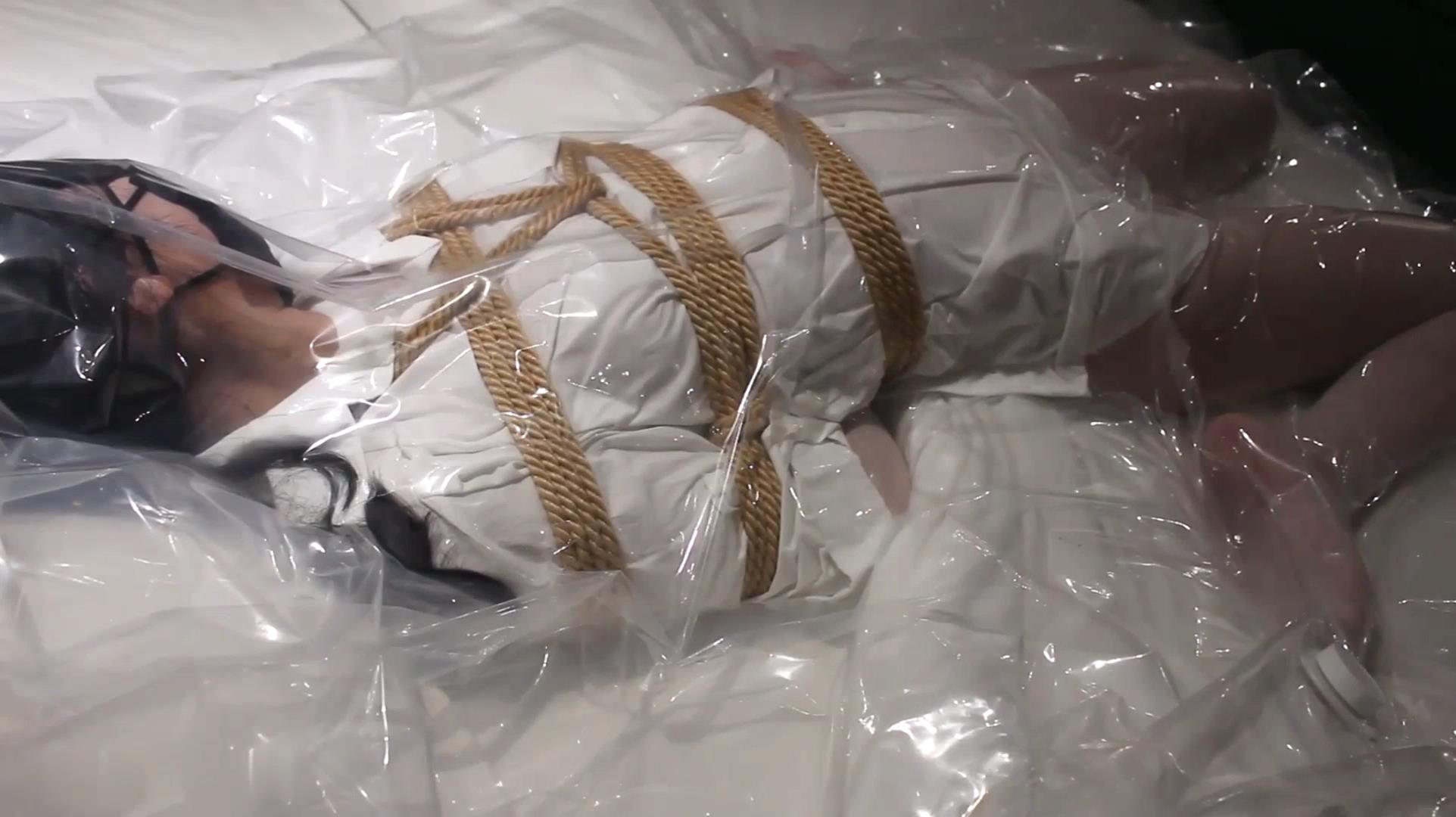 FXX无限抽打口水不断性格连体白丝袜配白[00_27_45][20260814-125636].jpg