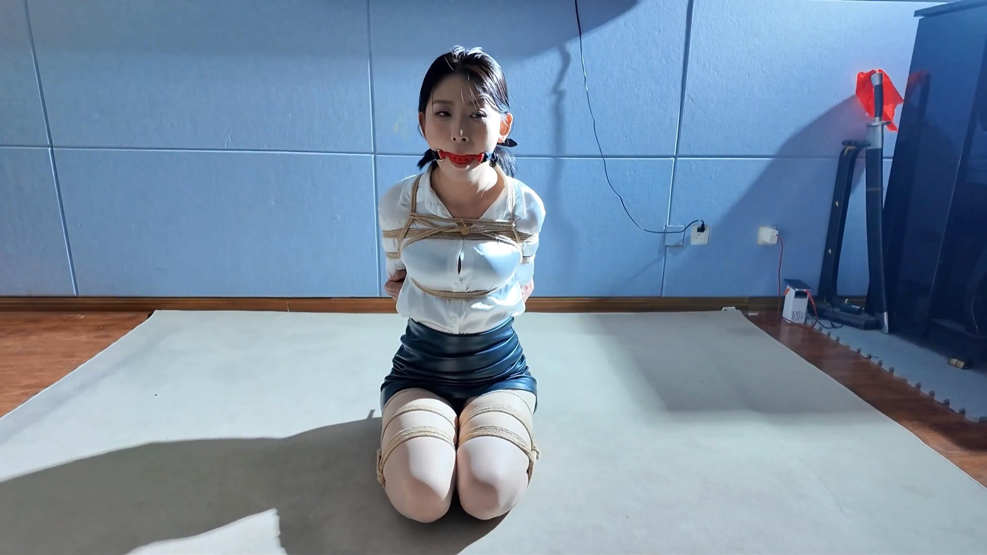 一绳所爱-白领魏灿驷马[00_01_48][20260815-115102].jpg