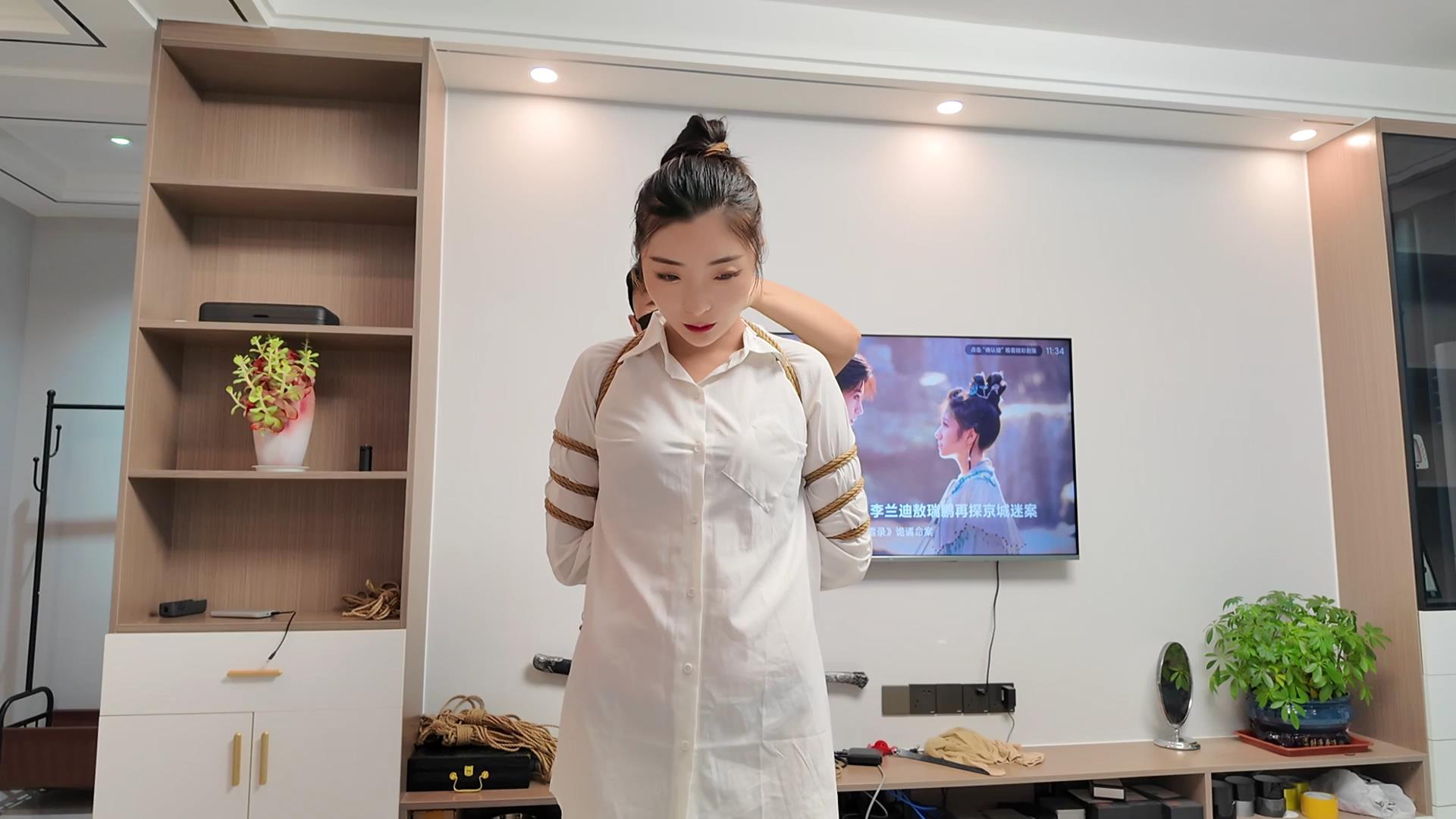 李大侠原创佳佳浴室淋水[00_01_49][20260818-123848].jpg