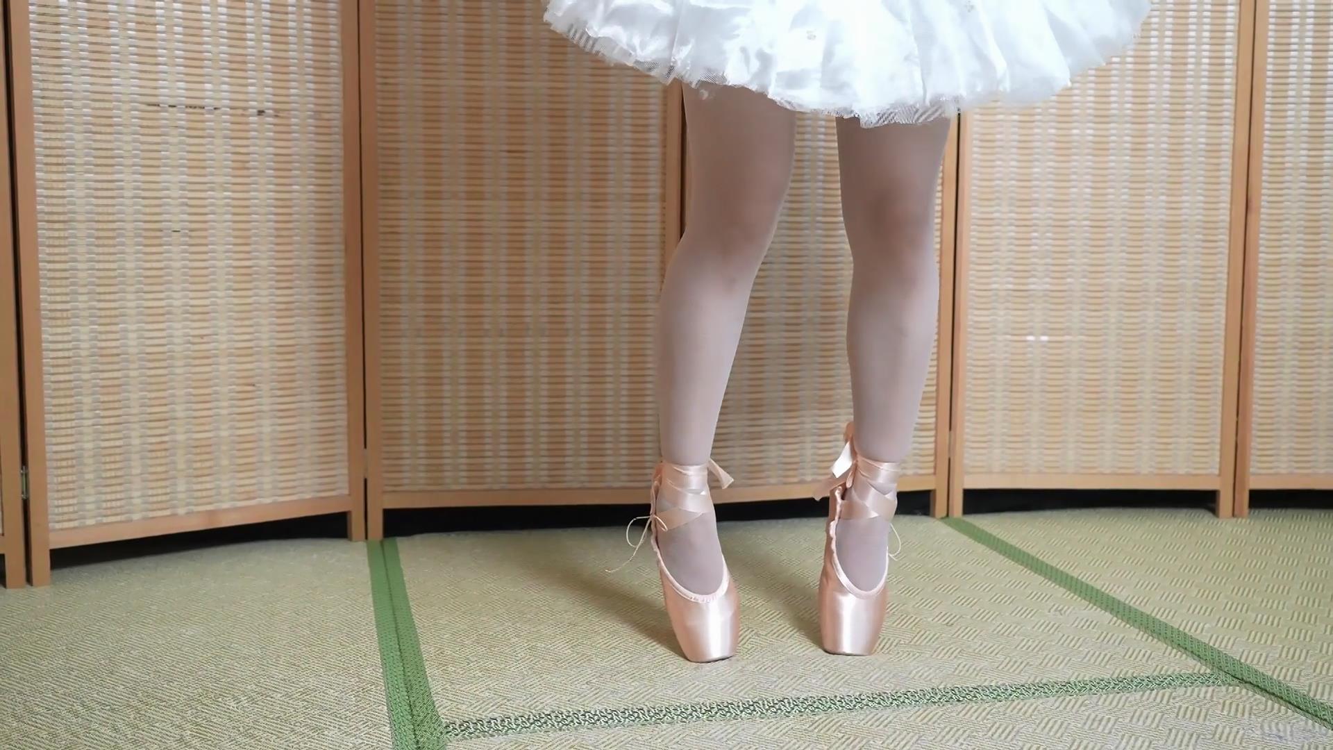 象人原创小0Cos明日方舟w芭蕾服[00_06_55][20260821-124932].jpg