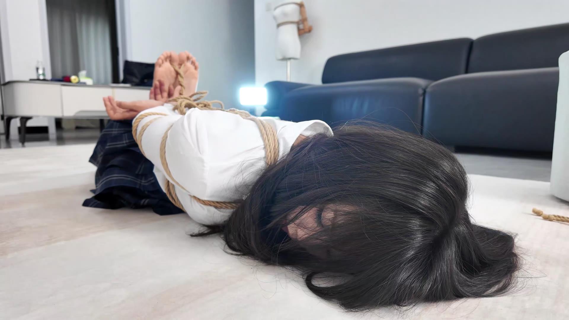 空虚原创-模特鱼丸jk捆绑[00_40_10][20260822-121154].jpg