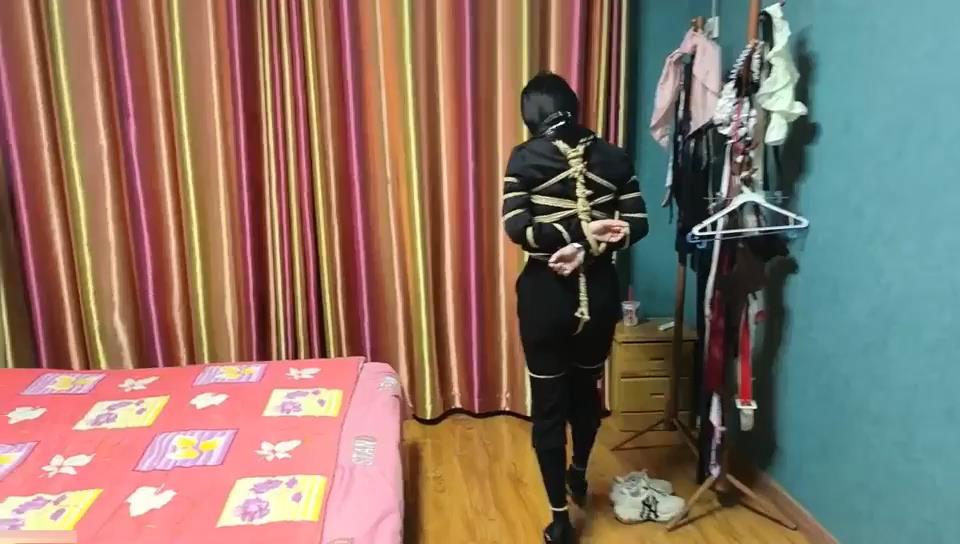 精致定制-因为妹妹犯下弑夫罪后连坐的女大[00_01_52][20260917-105804].jpg