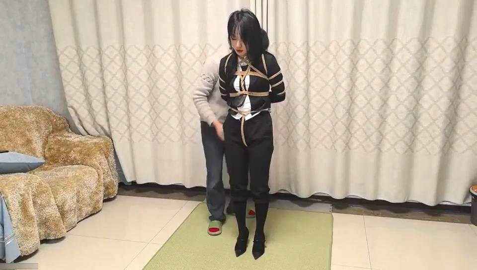 精致定制-因为妹妹犯下弑夫罪后连坐的女大[00_00_52][20260917-105747].jpg