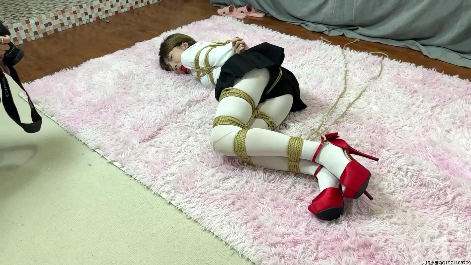贝特原创短裙白丝股绳驷马[00_20_15][20260919-095026].jpg