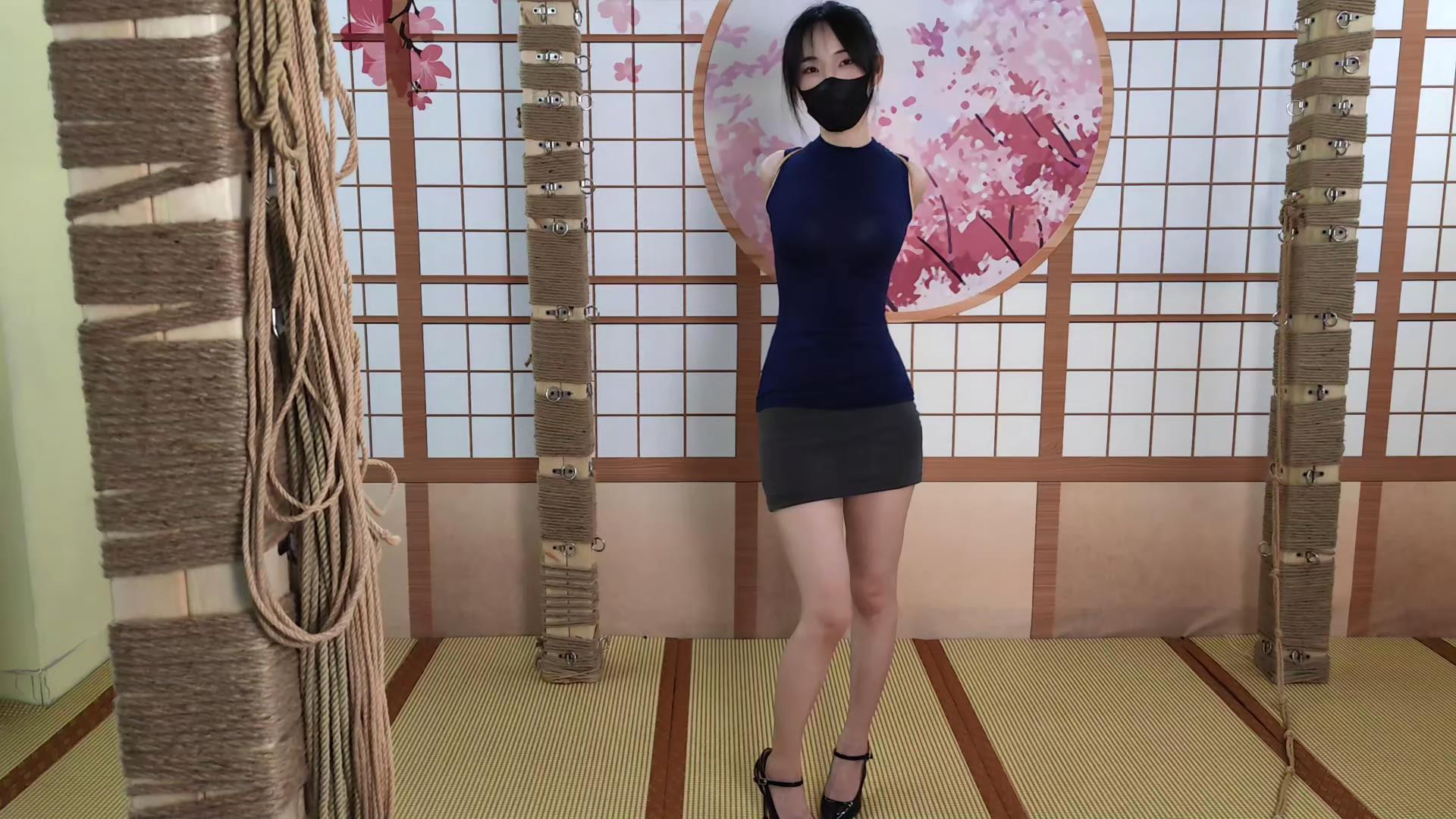 随心原创-晓雪 直臂紧缚 残酷的走绳[20260921-102704].jpg