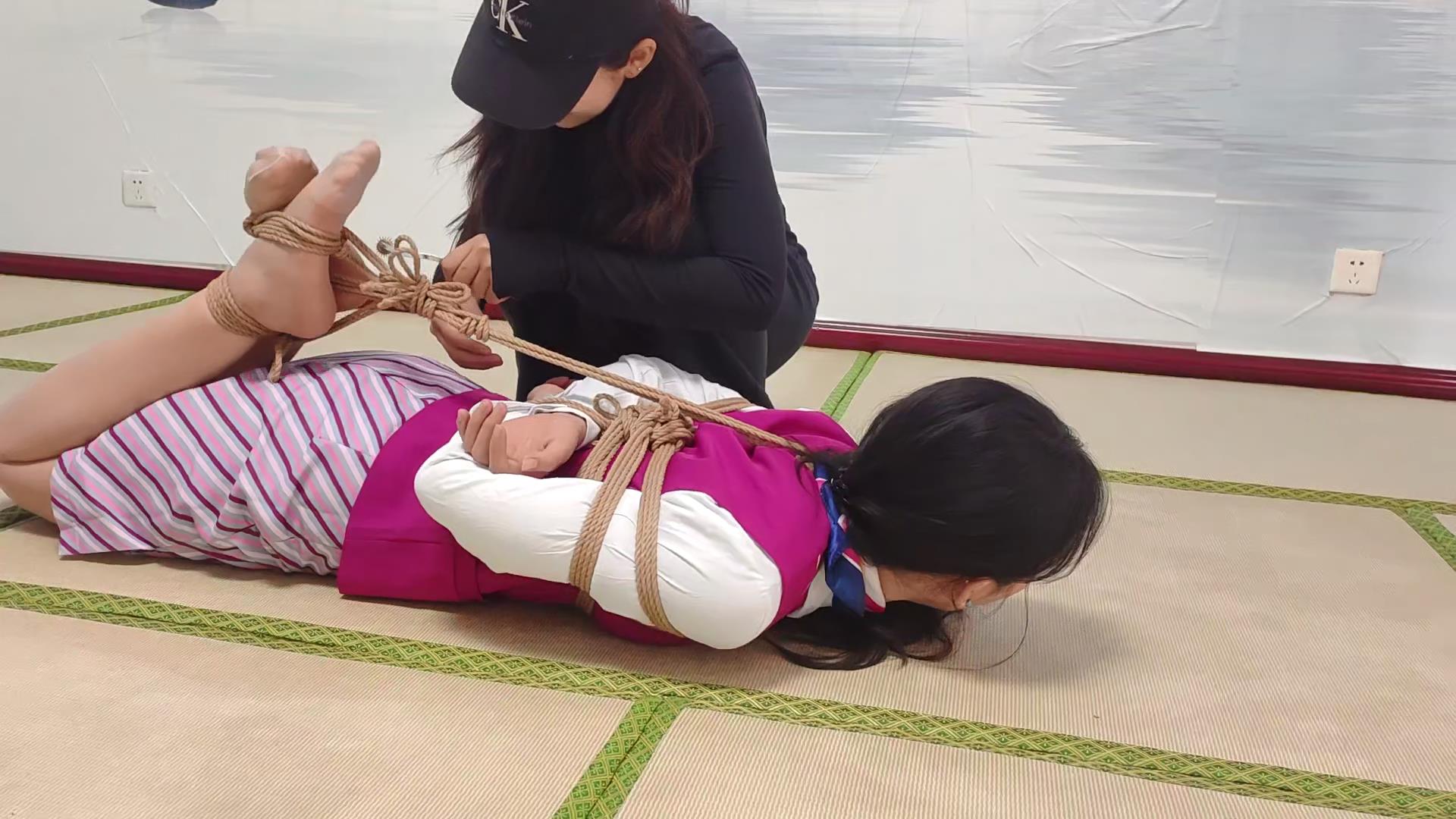 秦韵绳屋-三造型挠痒[20260928-122129].jpg