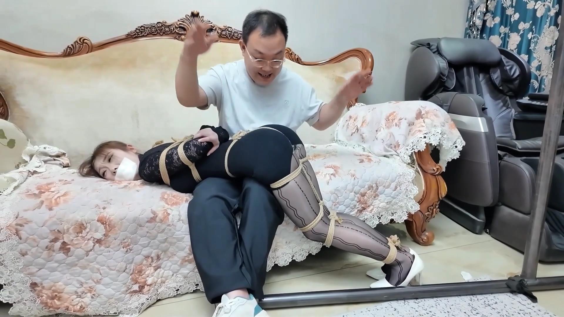 枫叶工作室-尤物收藏夹 芷溪 老胡的BD[00_24_04][20261014-122807].jpg