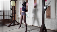 绳心庵 不断的糕潮把美女的双腿分开绑好让其双腿不能并...