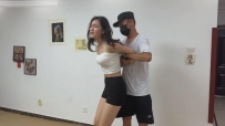 【金宝工作室】可可主演 -入室挣脱有奖励 那么失败呢