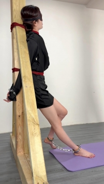 眼眸出品 半蹲罚站+脚钉惩罚