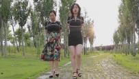 【半岛束艺台】补链 ~ 海语作品，陪女儿一起散步