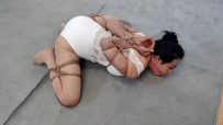 初心杨茜极限捆绑