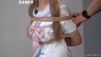 灰太狼的羊 甜美JK学妹误入绳室，初次体验悬挂吊缚被绑哭！游戏＋扎带＋日式胸缚