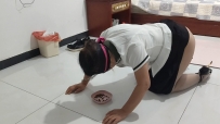 磊哥 训练狗吃饭